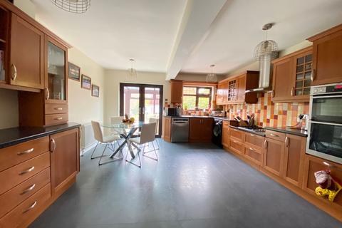 6 Silverdale Road, Bexleyheath, DA7 5AB
