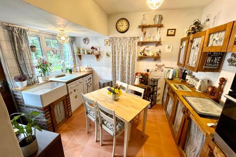 Anneth Lowan Cottage Warren Road, Chelsfield, Orpington, BR6 6ER