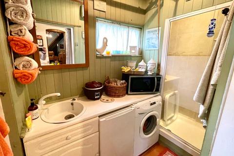 Anneth Lowan Cottage Warren Road, Chelsfield, Orpington, BR6 6ER