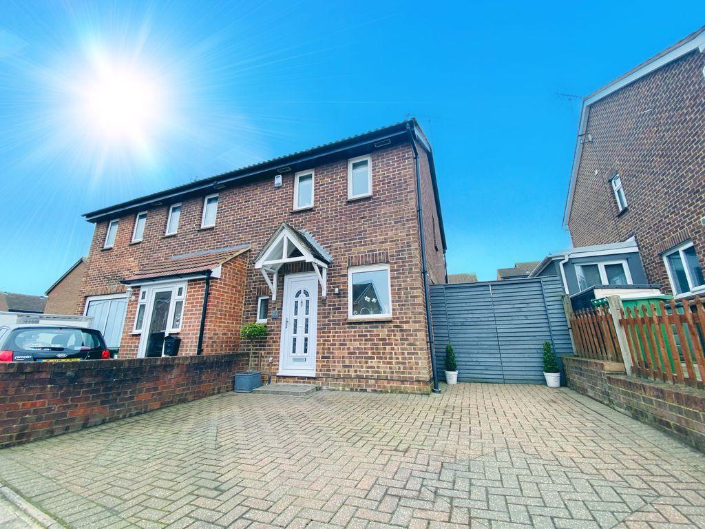 Wyatt Road, Crayford, Dartford DA1 4SW 2 bed semidetached house £320,000