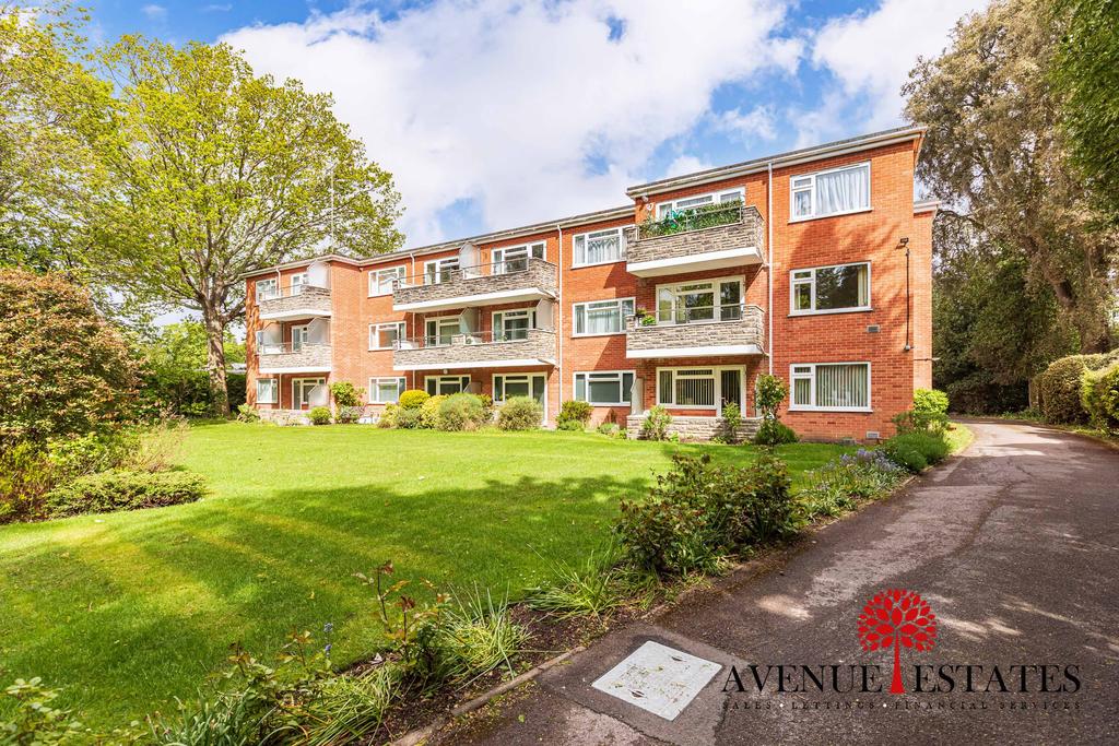 11 Cavendish Place, Bournemouth BH1 2 bed apartment £219,950