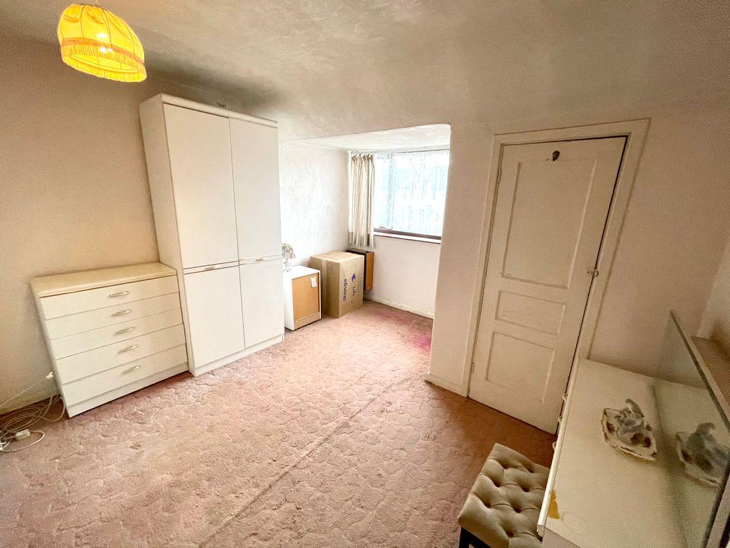 Bedroom 1 (Double)