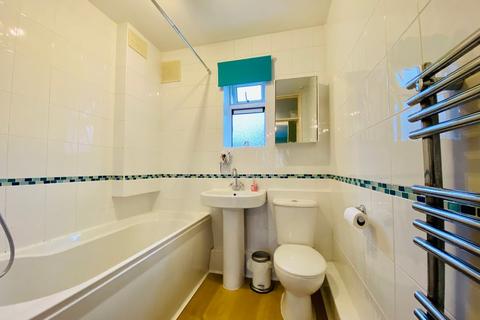 28 Bristow Road, Bexleyheath, DA7 4QA