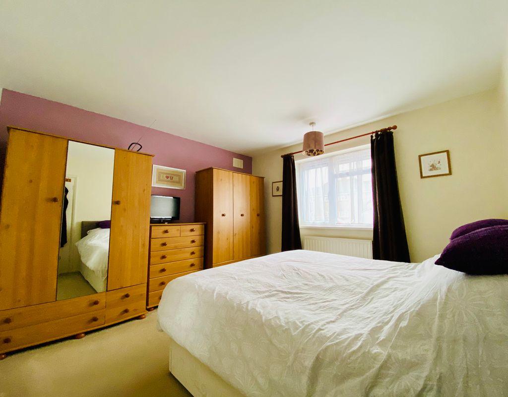 Bedroom 1 (Double)