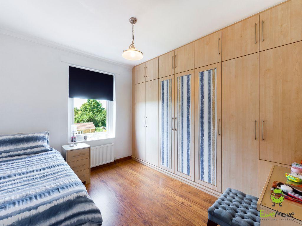 Bedroom 2 (Double)