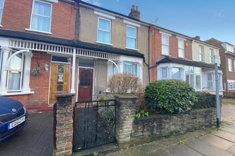 22 Ethronvi Road, Bexleyheath, DA7 4BB