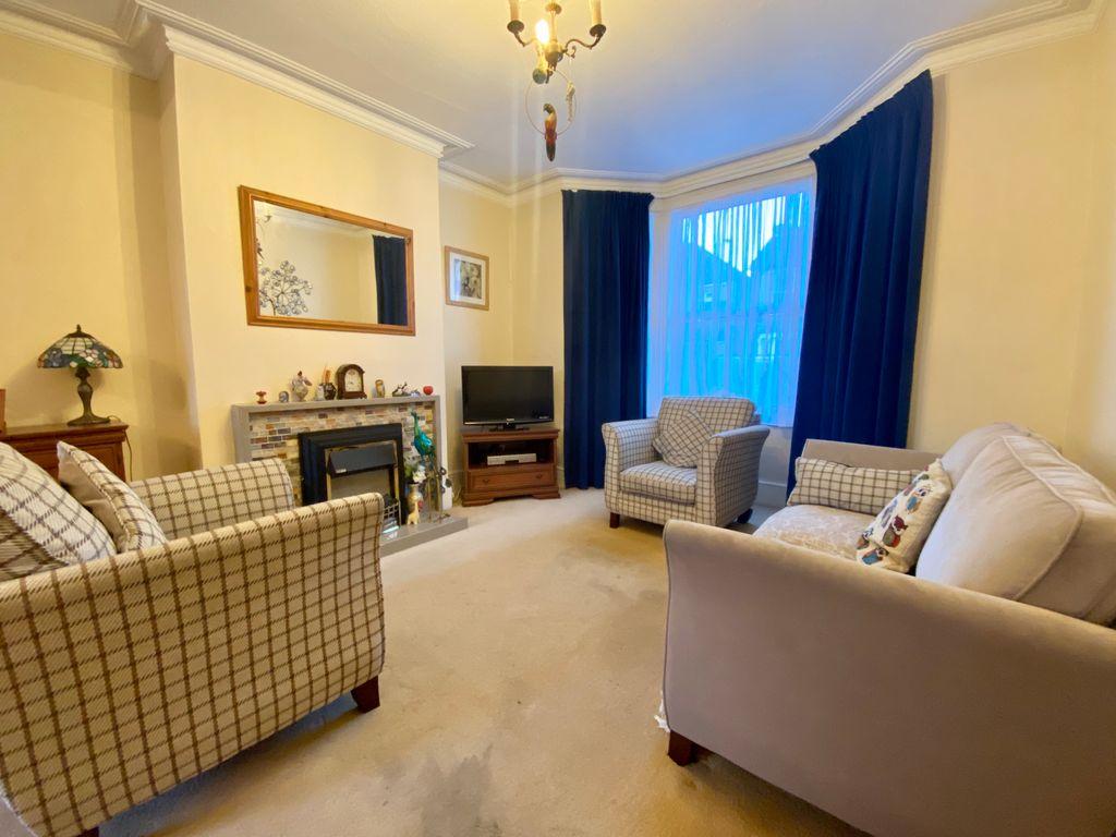 Through Lounge
