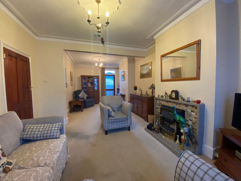 Through Lounge
