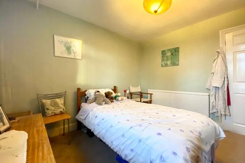 22 Ethronvi Road, Bexleyheath, DA7 4BB