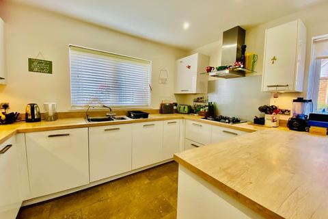 47 Lyndhurst Road, Bexleyheath, DA7 6FA