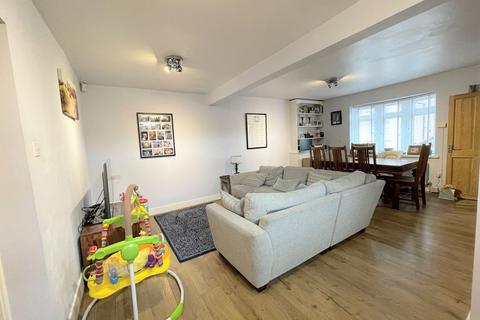 64 Stapley Road, Belvedere, DA17 5JS