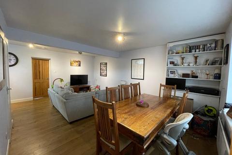 64 Stapley Road, Belvedere, DA17 5JS