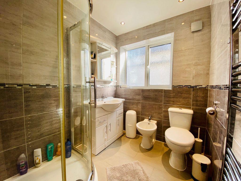Bathroom (Shower Room)