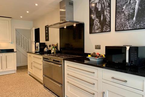102 Oaklands Road, Bexleyheath, DA6 7AL