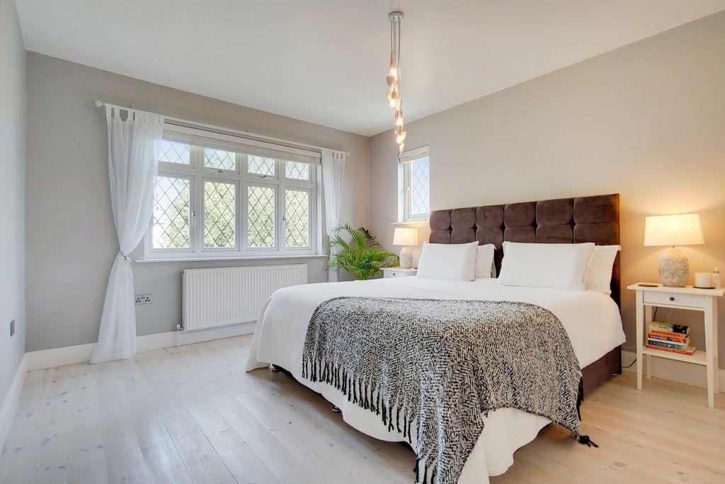 Bedroom 1 (Double)