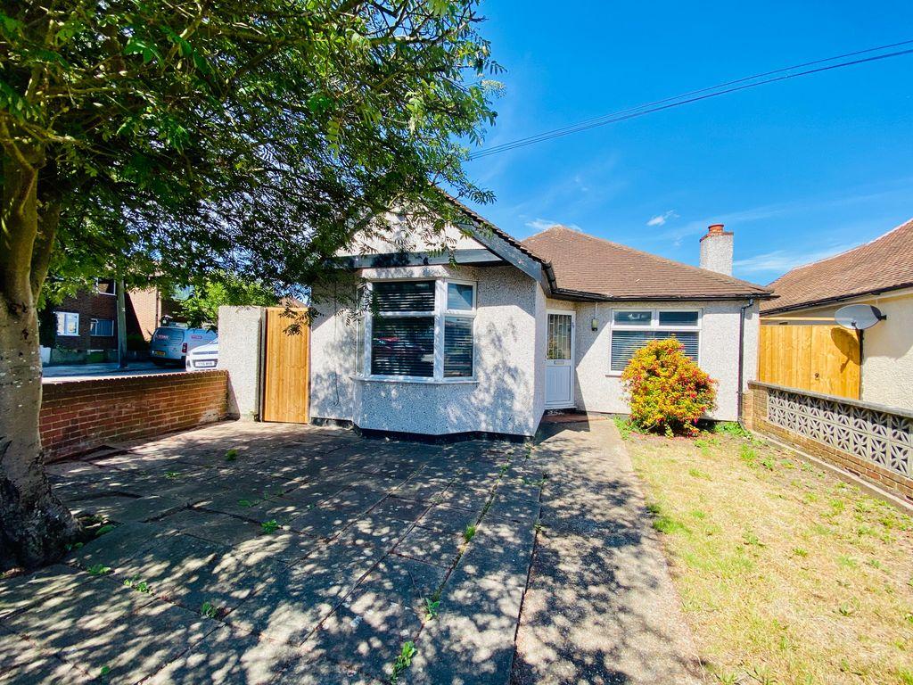 Clarence Road, Bexleyheath DA6 8ER 3 bed detached bungalow £450,000