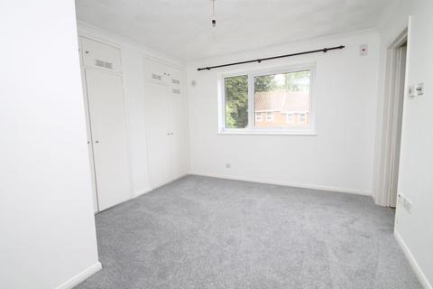 Flat D, 29a Craylands Lane, Swanscombe, DA10 0LP