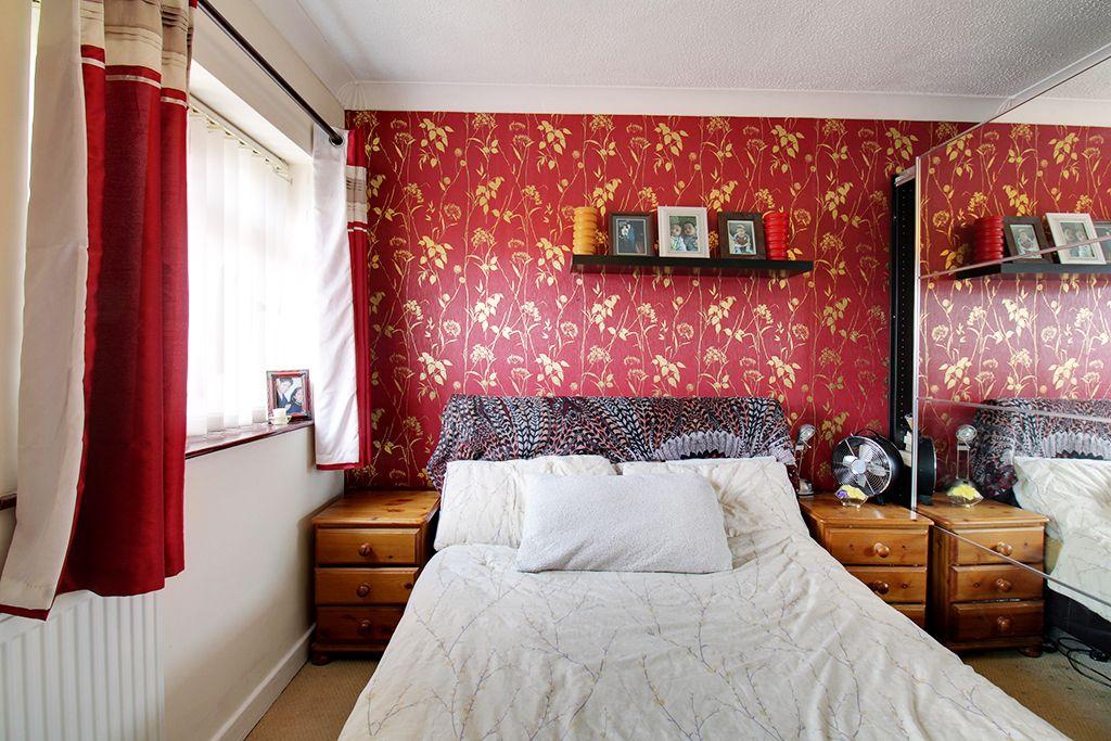 Bedroom 1 (Double)