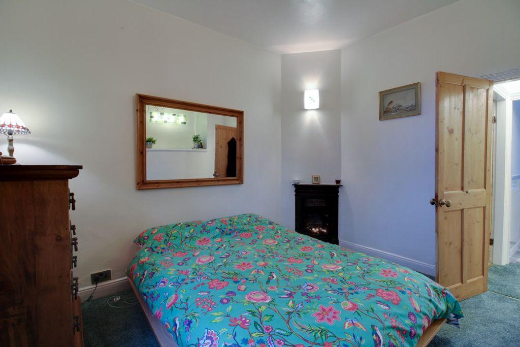 Bedroom 1 (Double)