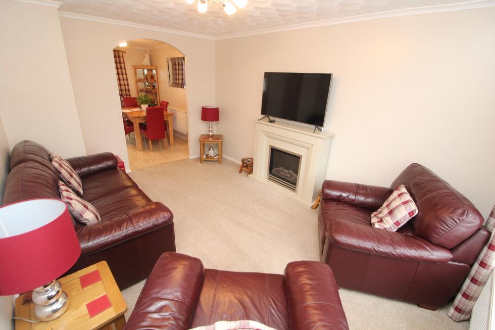 Annesley Road, Newport Pagnell, Buckinghamshire 3 bed end of terrace