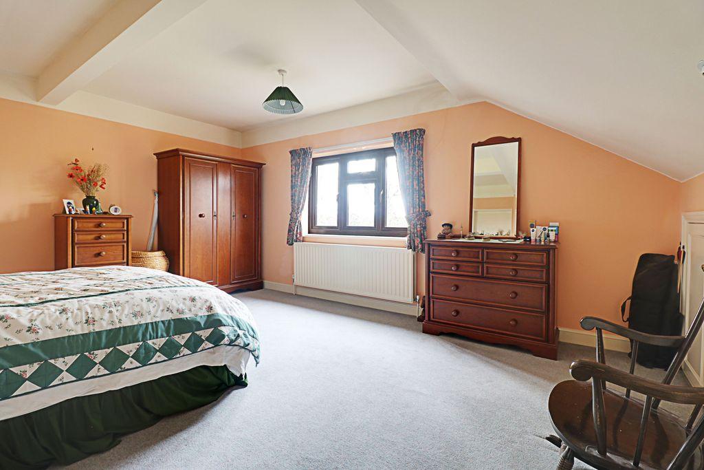 Bedroom 1 (Double)