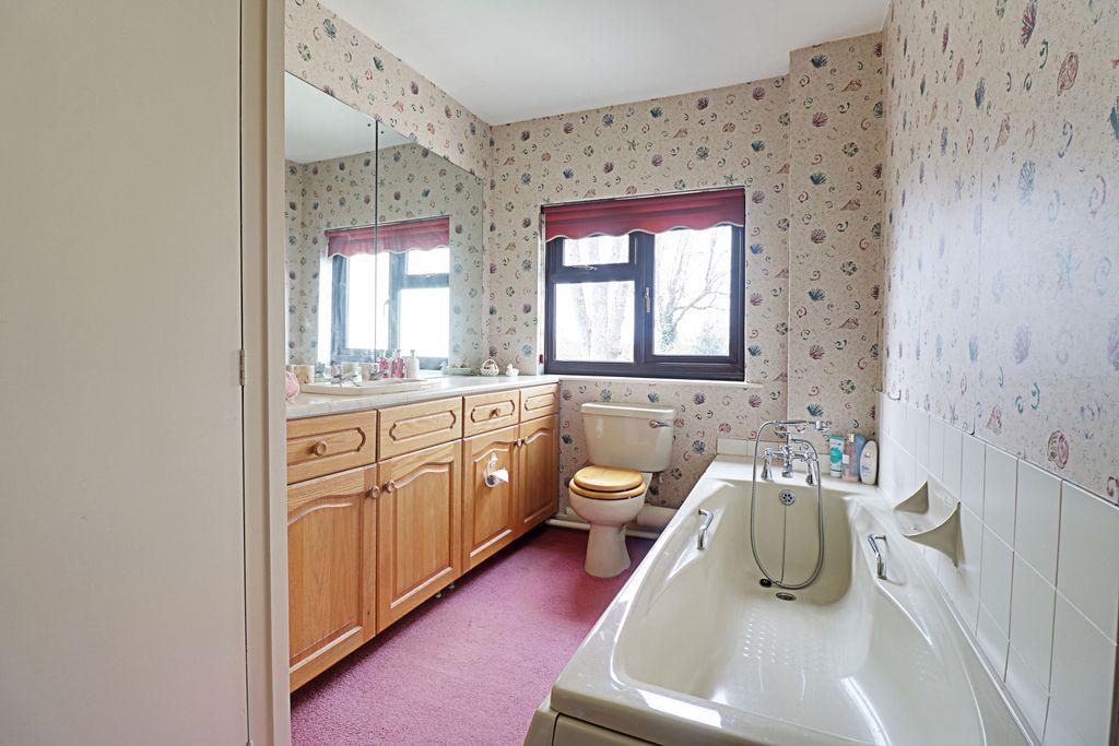 Bathroom (Family Bathroom)