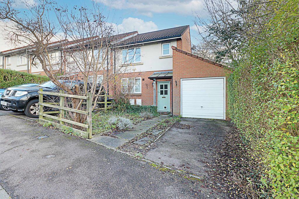 Nelson Close, High HP13 7NS 3 bed end of terrace house £350,000