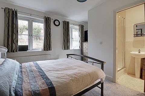 6 Apple Tree Close, High Wycombe, HP13 7PE
