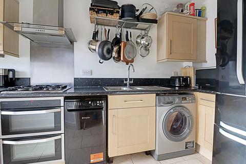 6 Apple Tree Close, High Wycombe, HP13 7PE