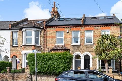First Floor Flat, 98 Hamilton Road, London, SW19 1JF