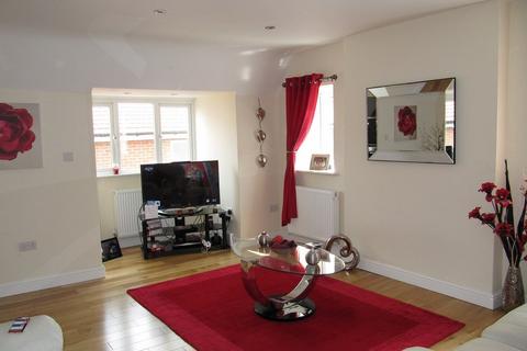 2 bedroom apartment to rent, Bridgewater Court