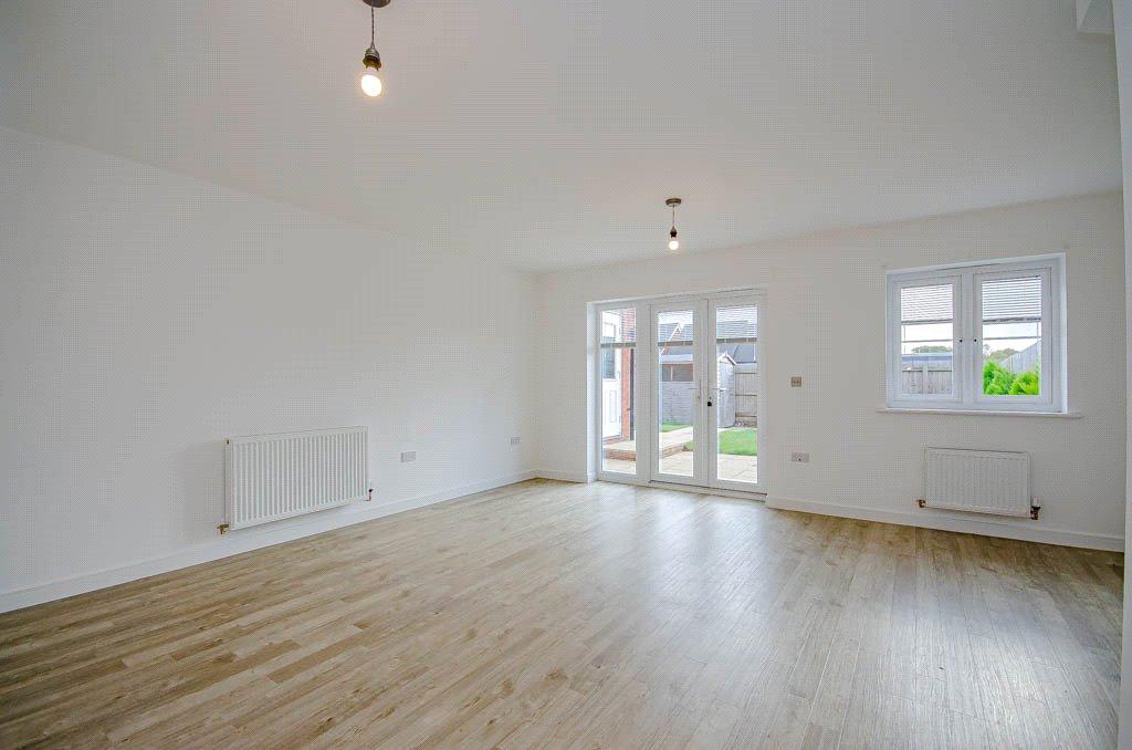 Colyn Drive, Maidstone, ME15 3 bed semidetached house £1,595 pcm (£