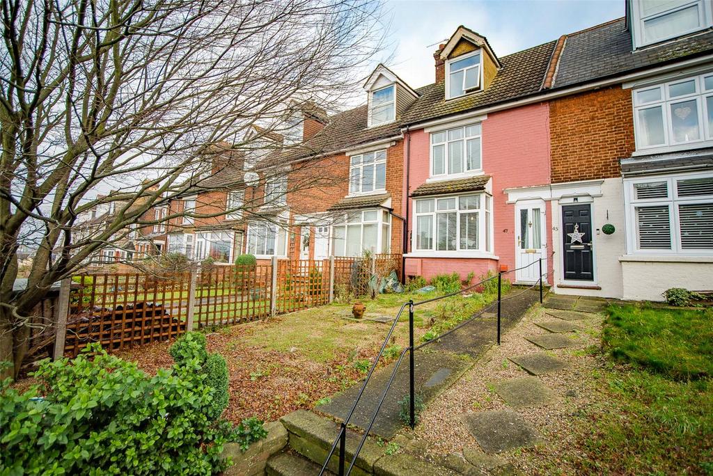 Loose Road, Maidstone, Kent, ME15 3 bed terraced house £1,350 pcm (£