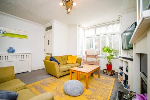3 bedroom terraced house to rent, Loose Road, Maidstone, Kent, ME15