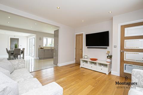 26 Shaftesbury Road, Epping, CM16 5BH