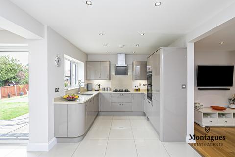 26 Shaftesbury Road, Epping, CM16 5BH