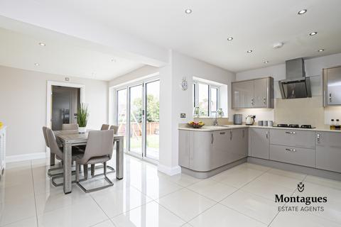 26 Shaftesbury Road, Epping, CM16 5BH
