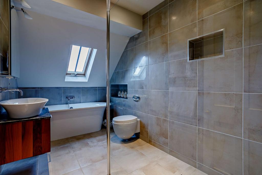 Ensuite