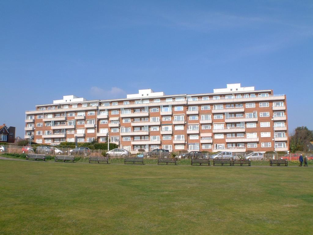 Dolphin Court, Cliff Road, Eastbourne... 2 bed apartment £285,000