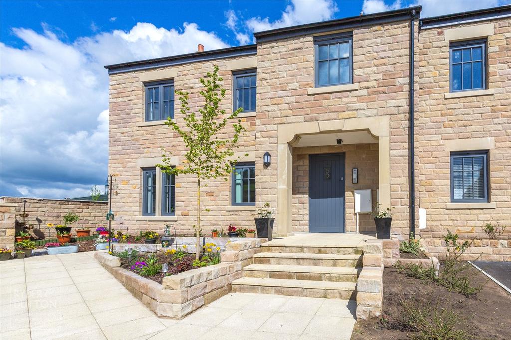 Samuel Wood Close, Glossop, SK13 2 bed apartment £185,000