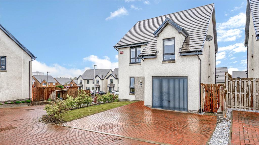 Milligan Drive, Edinburgh, EH16 3 bed detached house £300,000