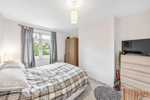 18b Devonshire Drive, London, SE10 8JZ