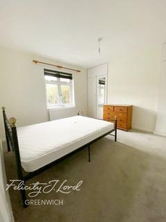 18b Devonshire Drive, London, SE10 8JZ