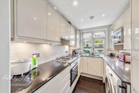 18b Devonshire Drive, London, SE10 8JZ