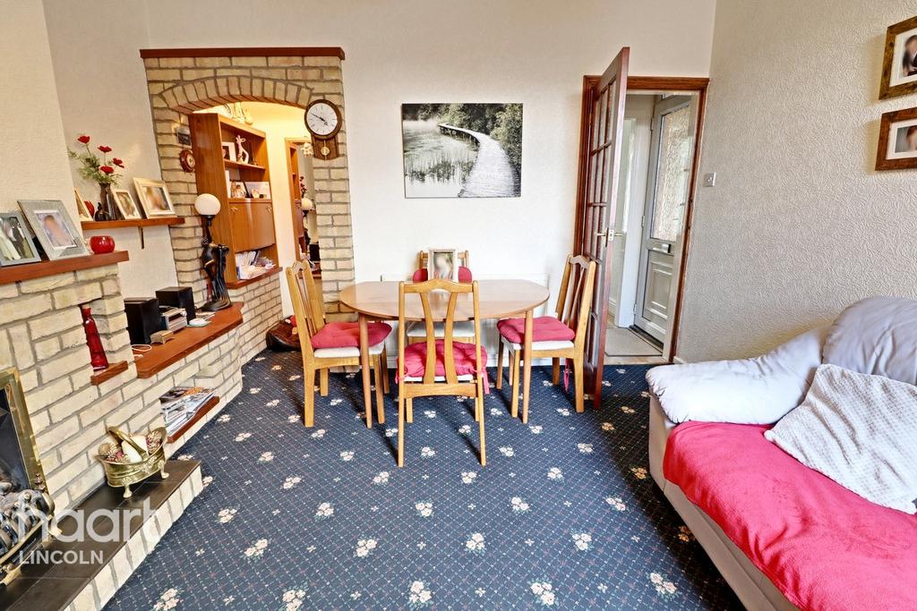 Pitts Road, Washingborough 3 bed terraced house £190,000