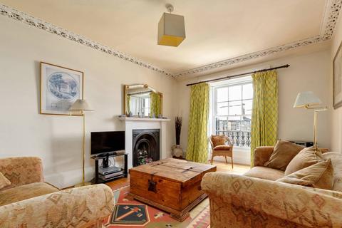 3f2, 5 Randolph Place, Edinburgh, EH3 7TQ