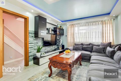 34 Salcot Crescent, New Addington, Croydon, CR0 0JH