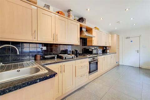 4 bedroom terraced house to rent, St. Ann's Crescent, London