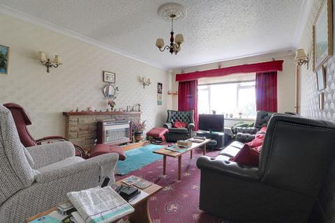 64 Upper Lane, Gomersal, Cleckheaton, BD19 4JF