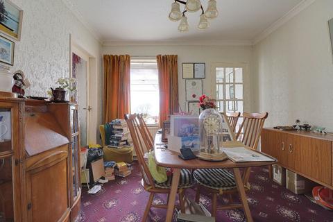 64 Upper Lane, Gomersal, Cleckheaton, BD19 4JF